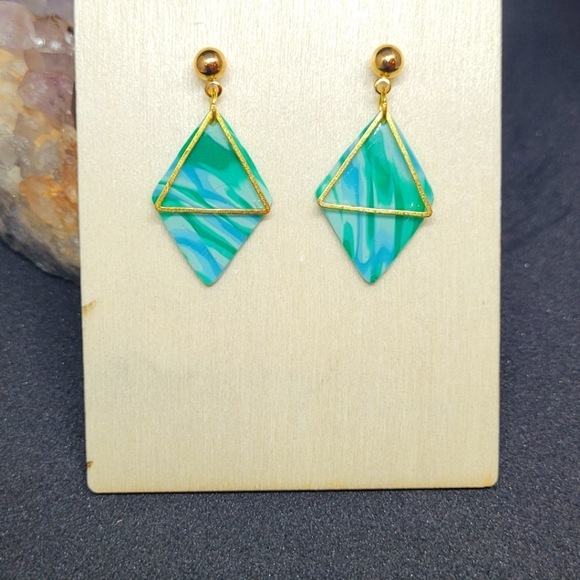 Earring bundle!!! - Picture 1 of 3